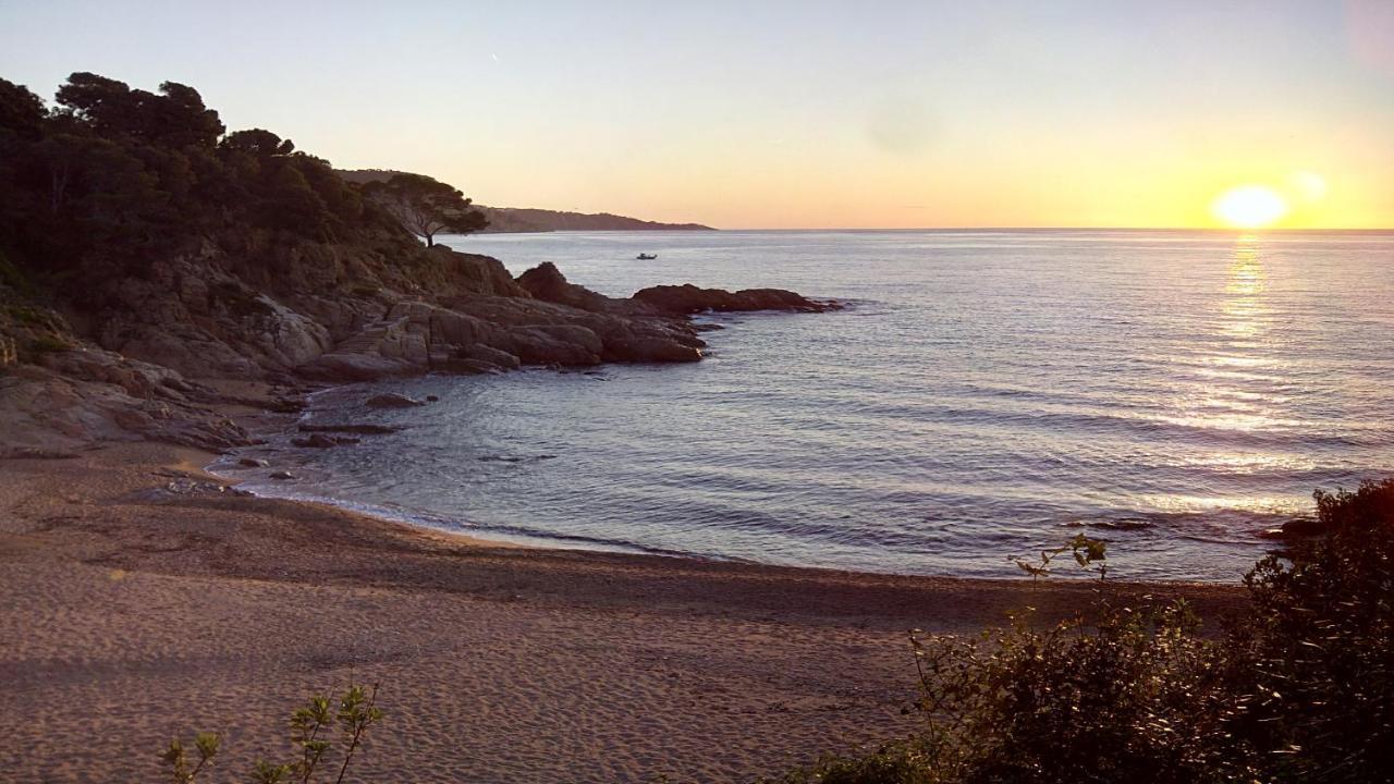 ⭑ Terrace + Sea Views + Private Beach. What Else? ⭑ Tossa de Mar Luaran gambar