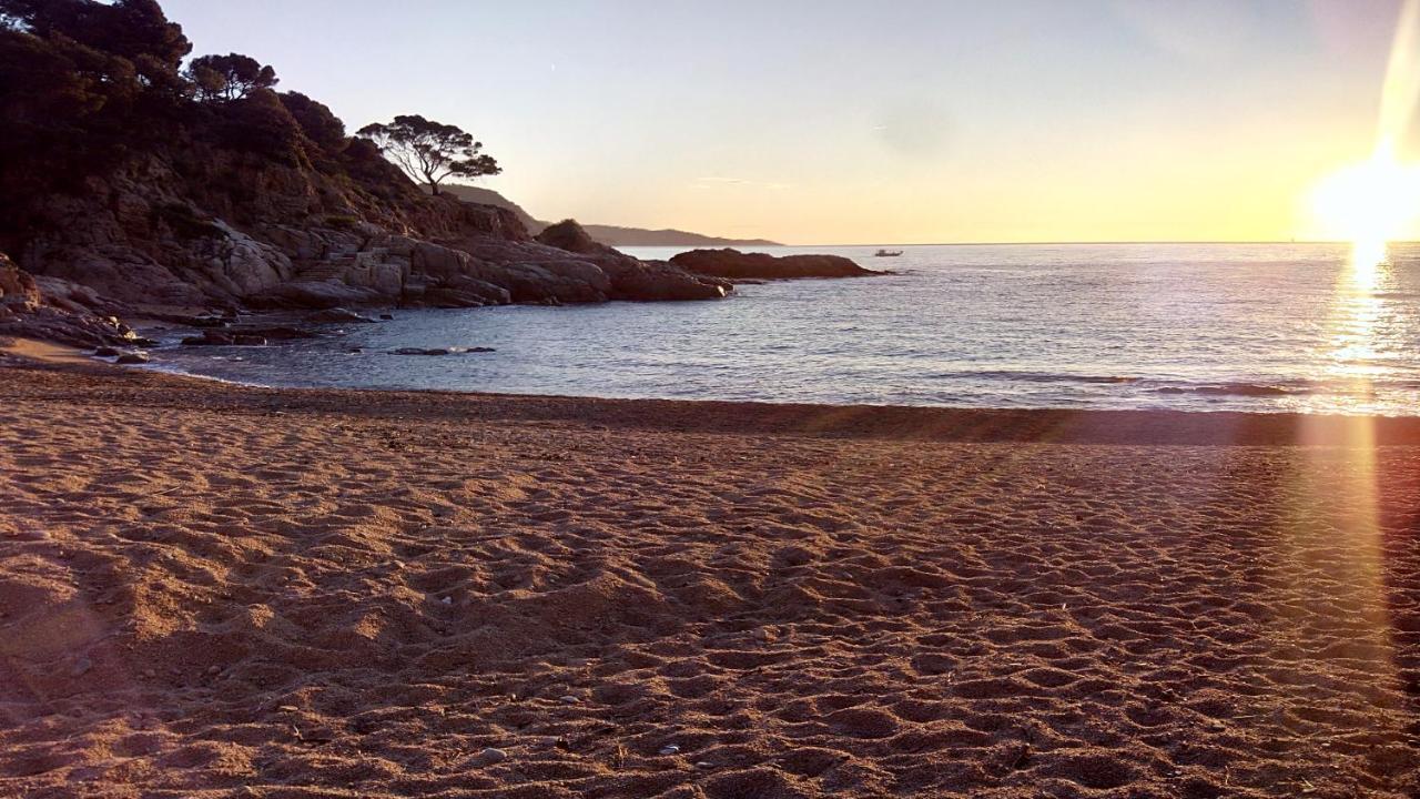⭑ Terrace + Sea Views + Private Beach. What Else? ⭑ Tossa de Mar Luaran gambar
